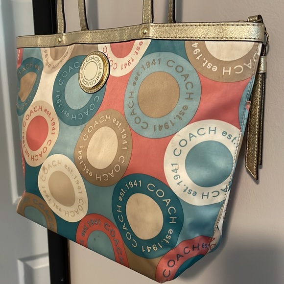 Coach shoulder Purse - Picture 2 of 6